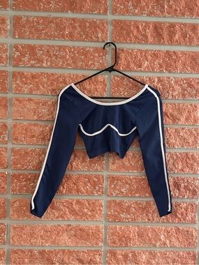 🌟 Navy Long Sleeve Crop Top with White Trim